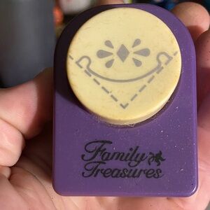 Family Treasures Photo Corners - NEW